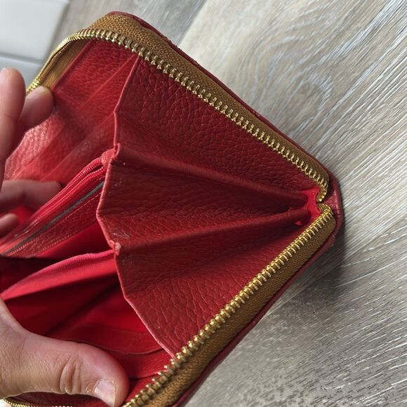 *dooney & bourke red pebble grain full zip wallet - Picture 11 of 16